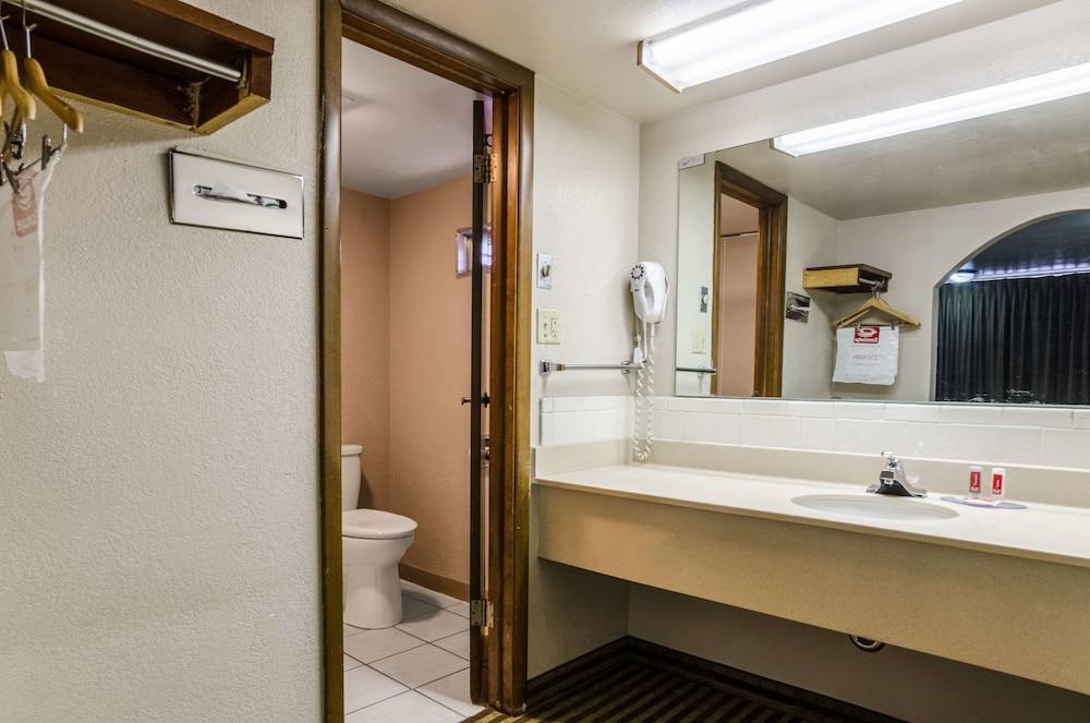 Econo Lodge Winfield Esterno foto
