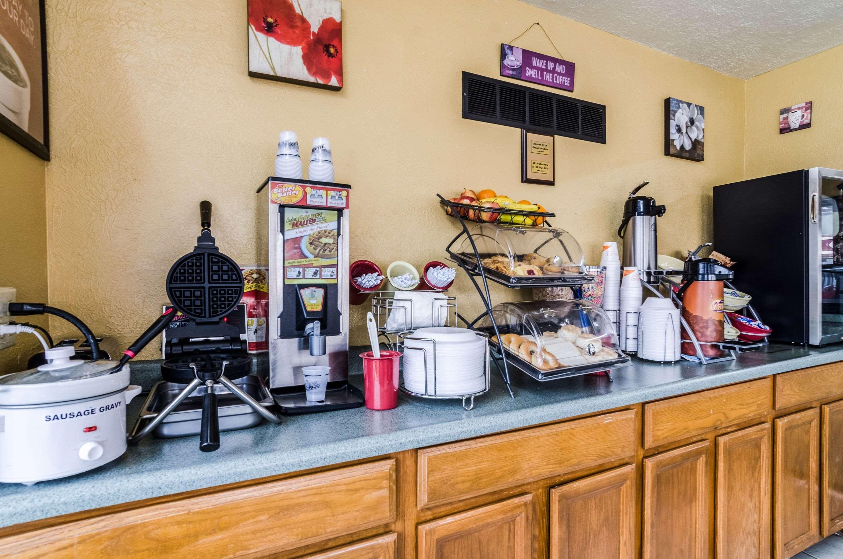 Econo Lodge Winfield Esterno foto