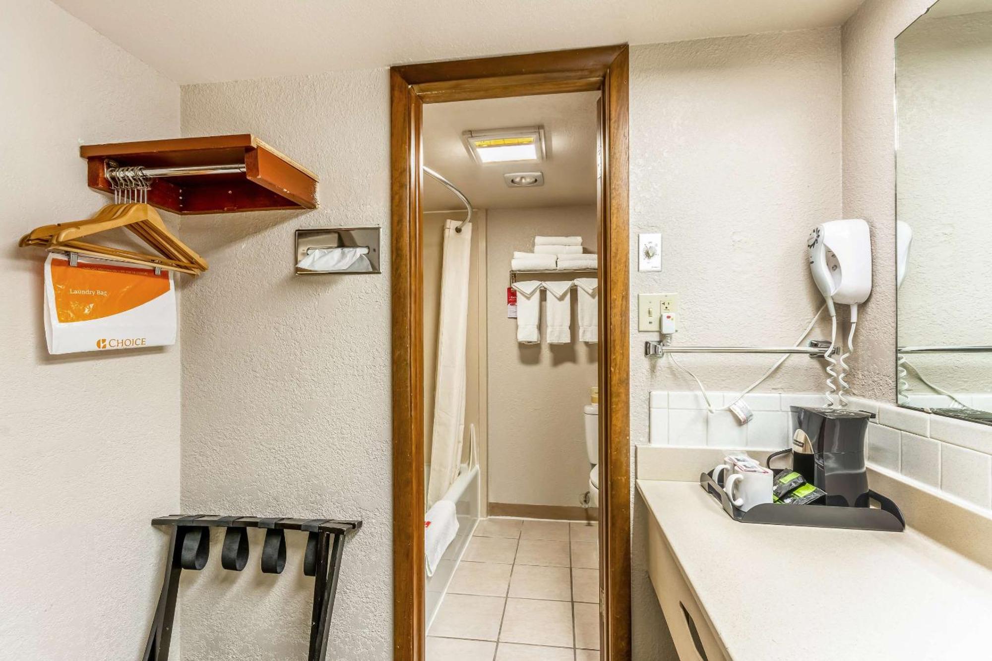 Econo Lodge Winfield Esterno foto